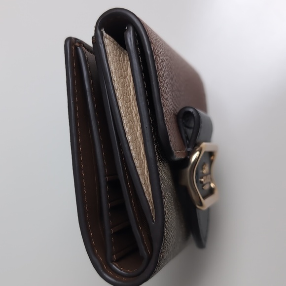 Coach CF472 Small Morgan Wallet In Colorblock Signature Canvas (Firm Price) - Picture 9 of 12